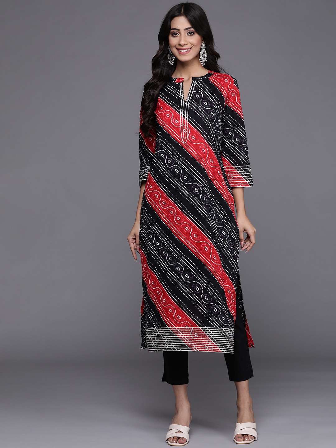 

Varanga Women Black & Red Bandhani Printed Gotta Patti Pure Cotton Kurta