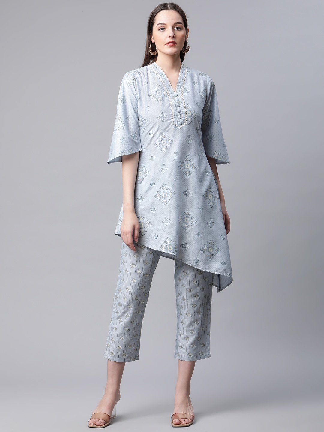 

V TRADITION Women Blue Ethnic Motifs Printed Gotta Patti Kurta with Trousers