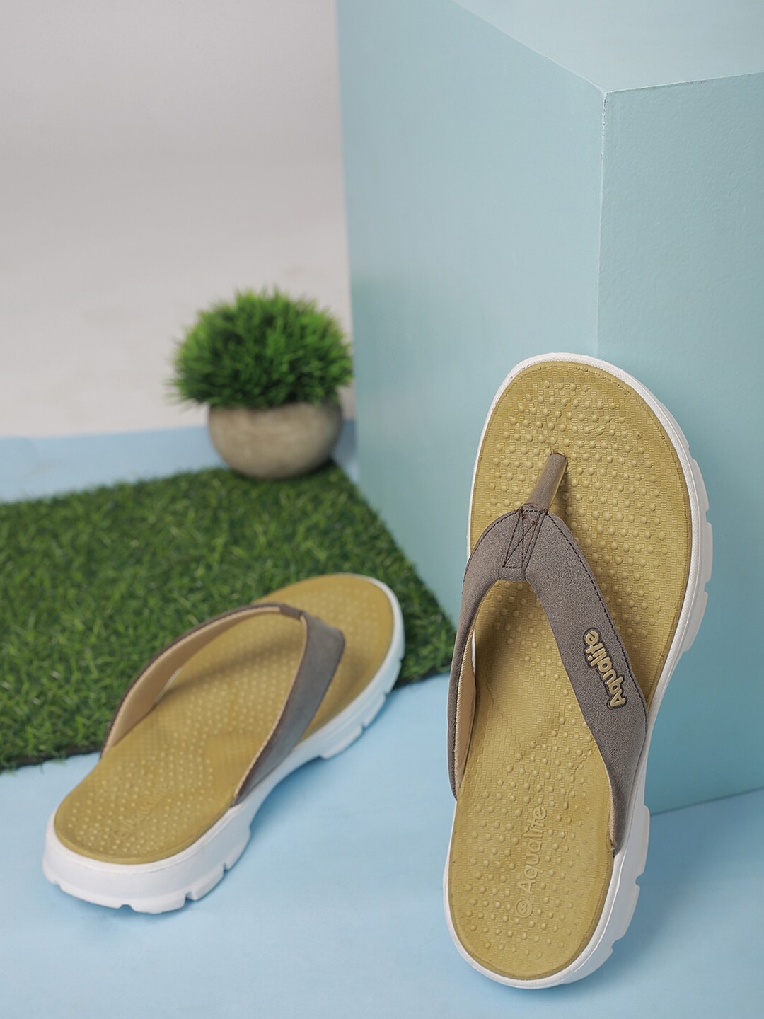 

Aqualite Men Brown & Beige Thong Flip-Flops