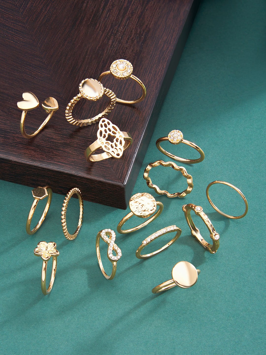 

AMI Set Of 15 Gold-Plated Stackable Finger Ring
