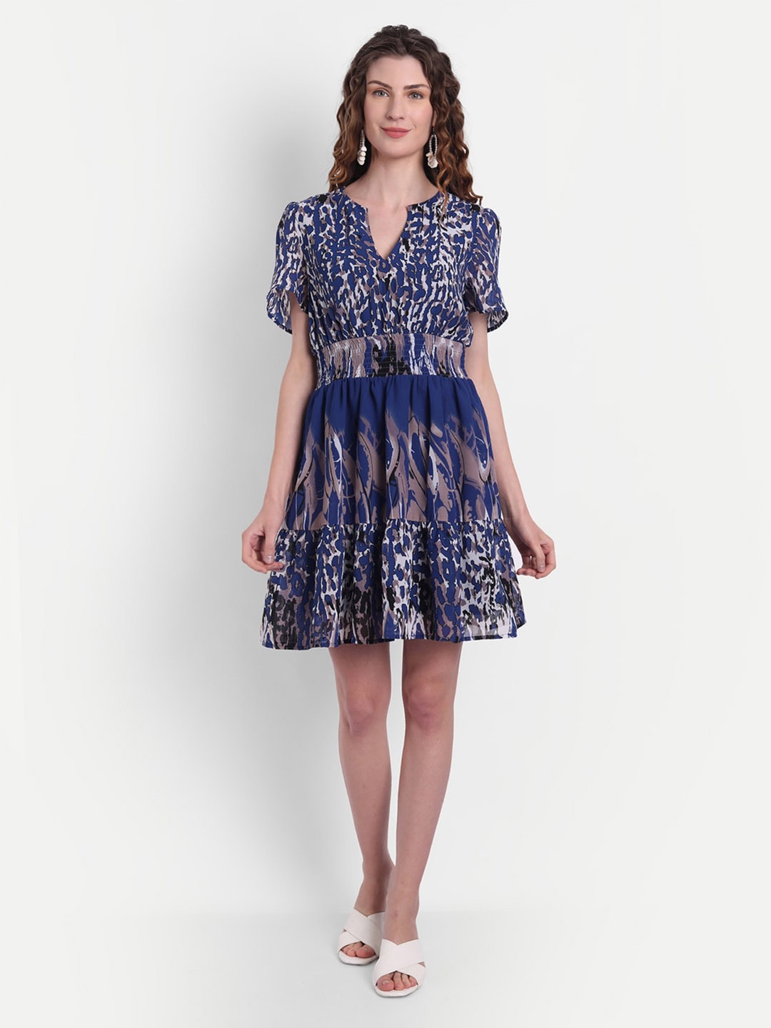 

MINGLAY Blue & Grey Animal Printed Georgette Dress