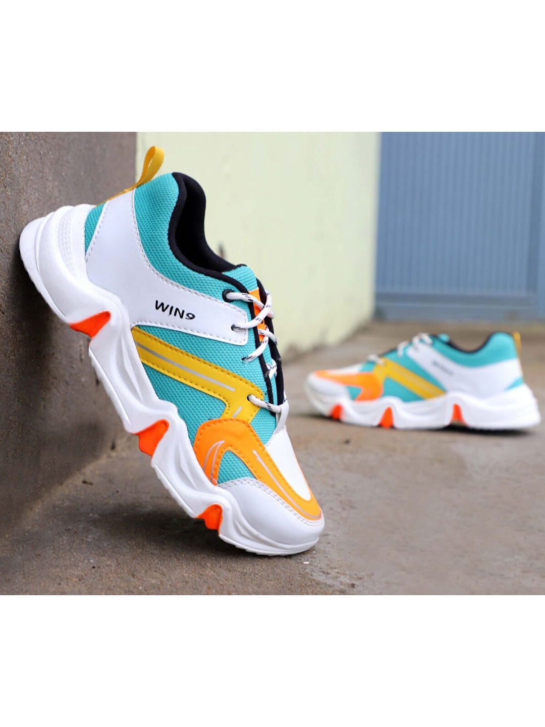 

WIN9 Men Green Mesh Walking Non-Marking Shoes