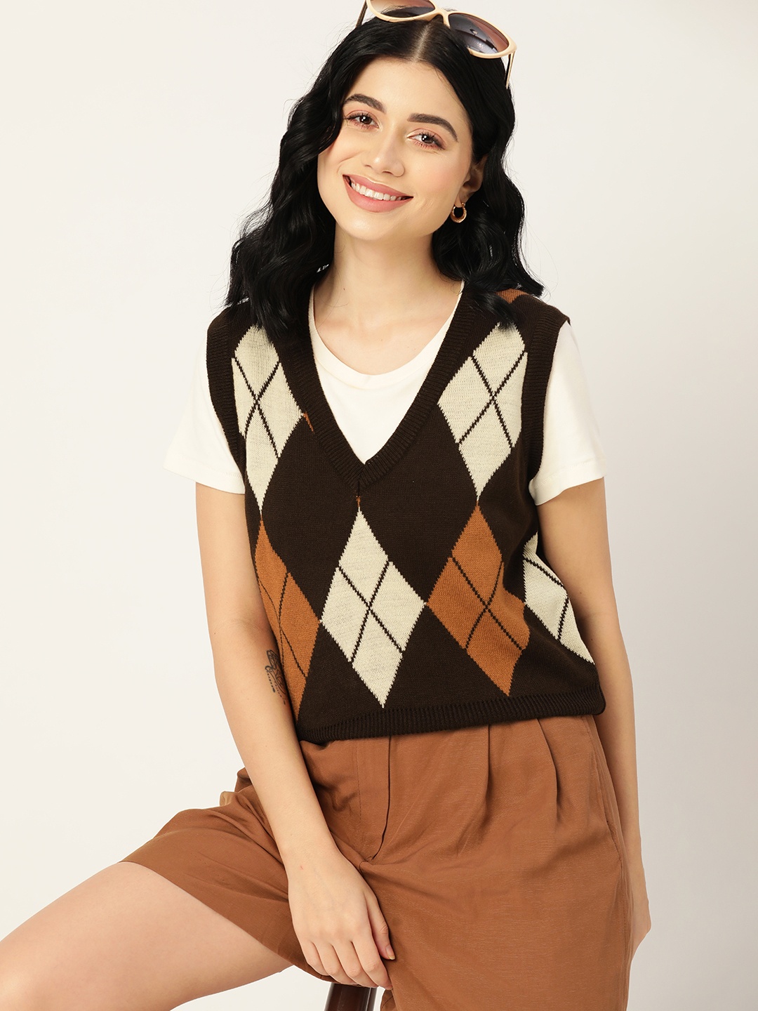 

4WRD by Dressberry Women Brown & Off White Geometric Sweater Vest