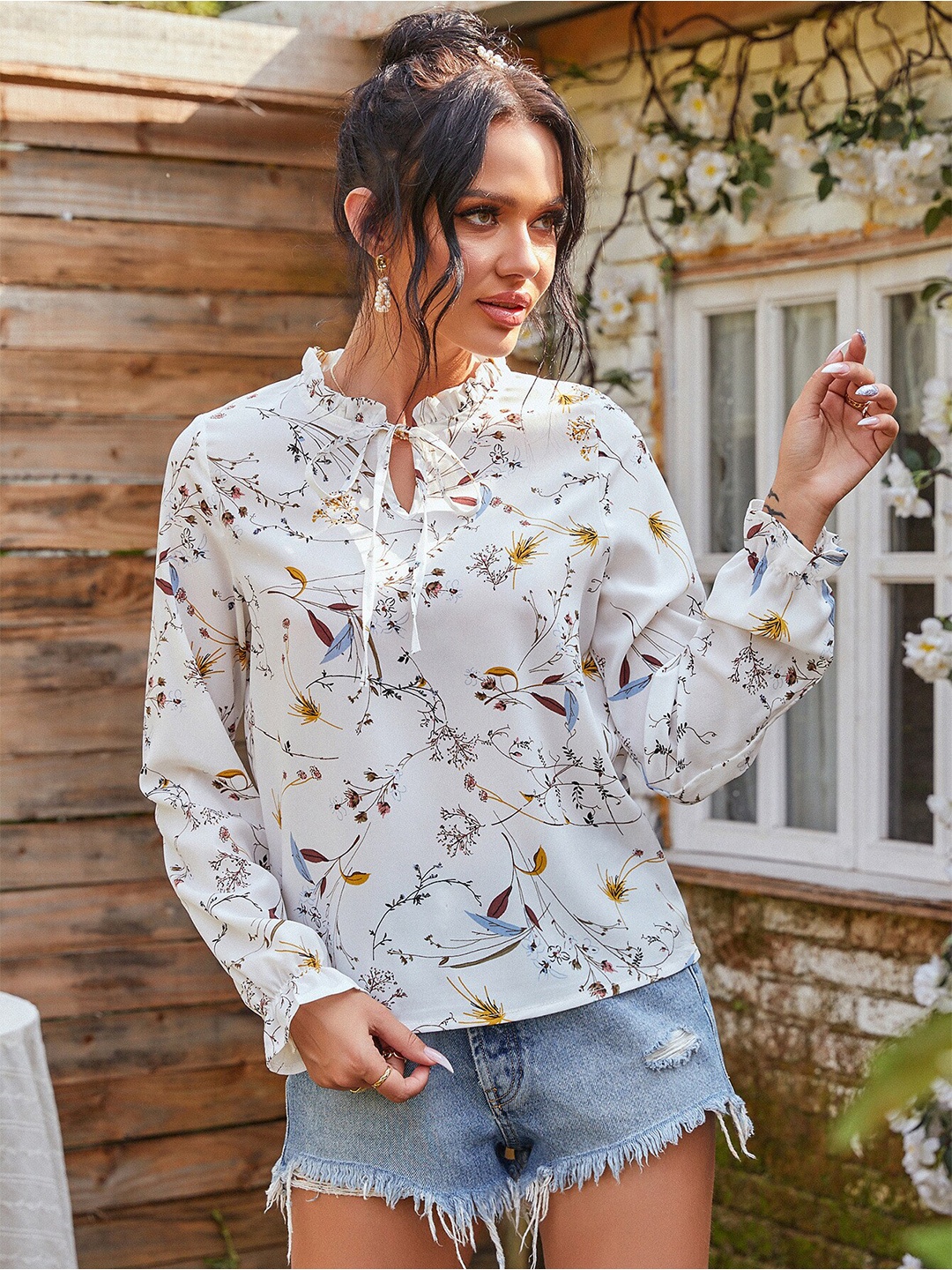 

BoStreet White Floral Print Tie-Up Neck Top