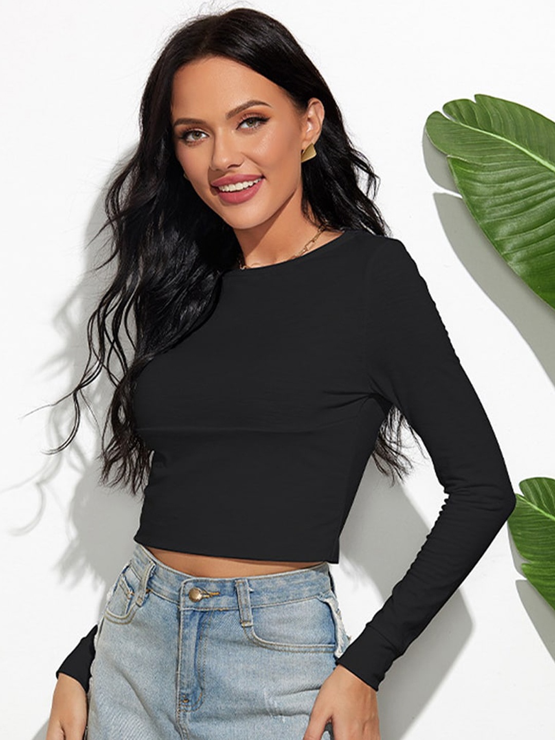 

BoStreet Black Round Neck Fitted Crop Top