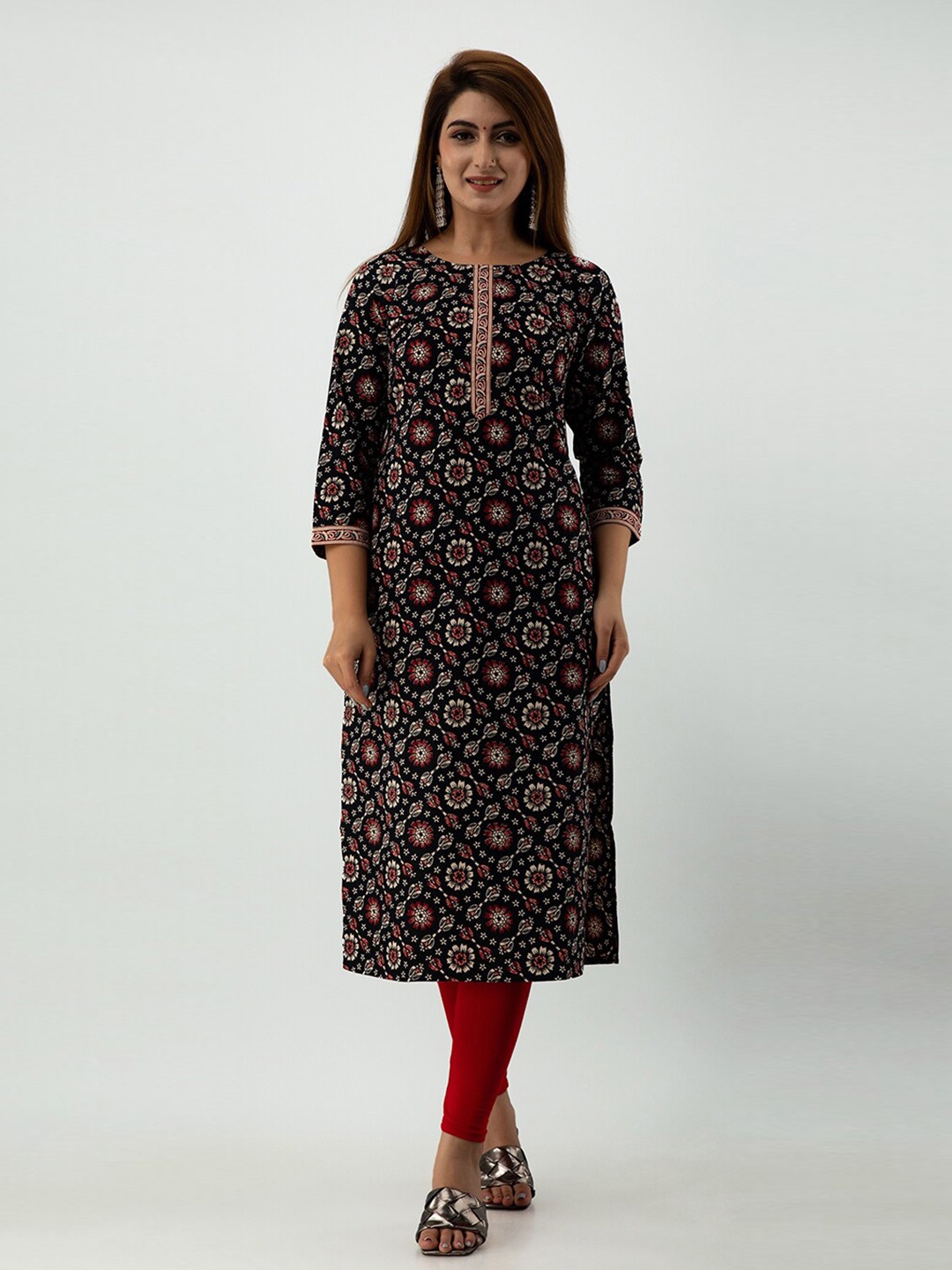 

SKY SHOPPIE Women Black Floral Printed Kurta