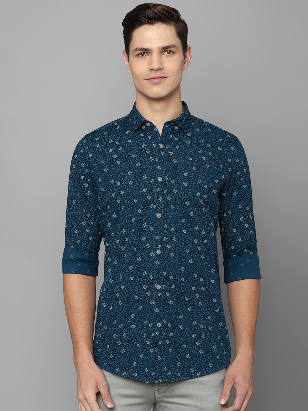 

Allen Solly Sport Men Regular Fit Green Floral Printed Casual Shirt