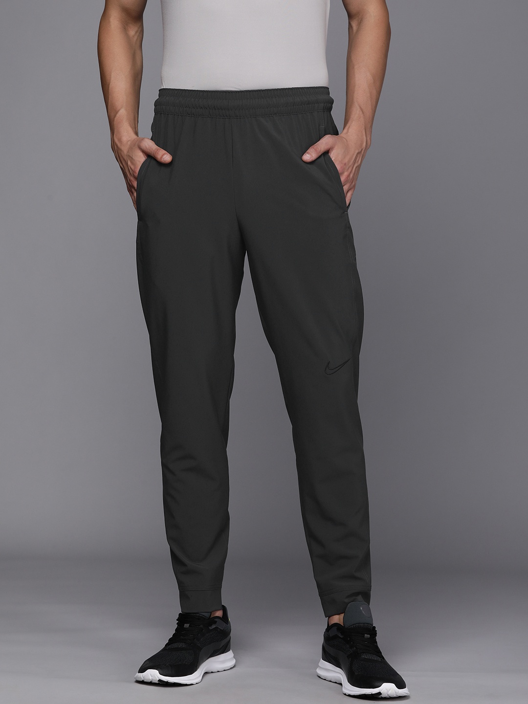 

Nike Men DNA Trackpants, Grey