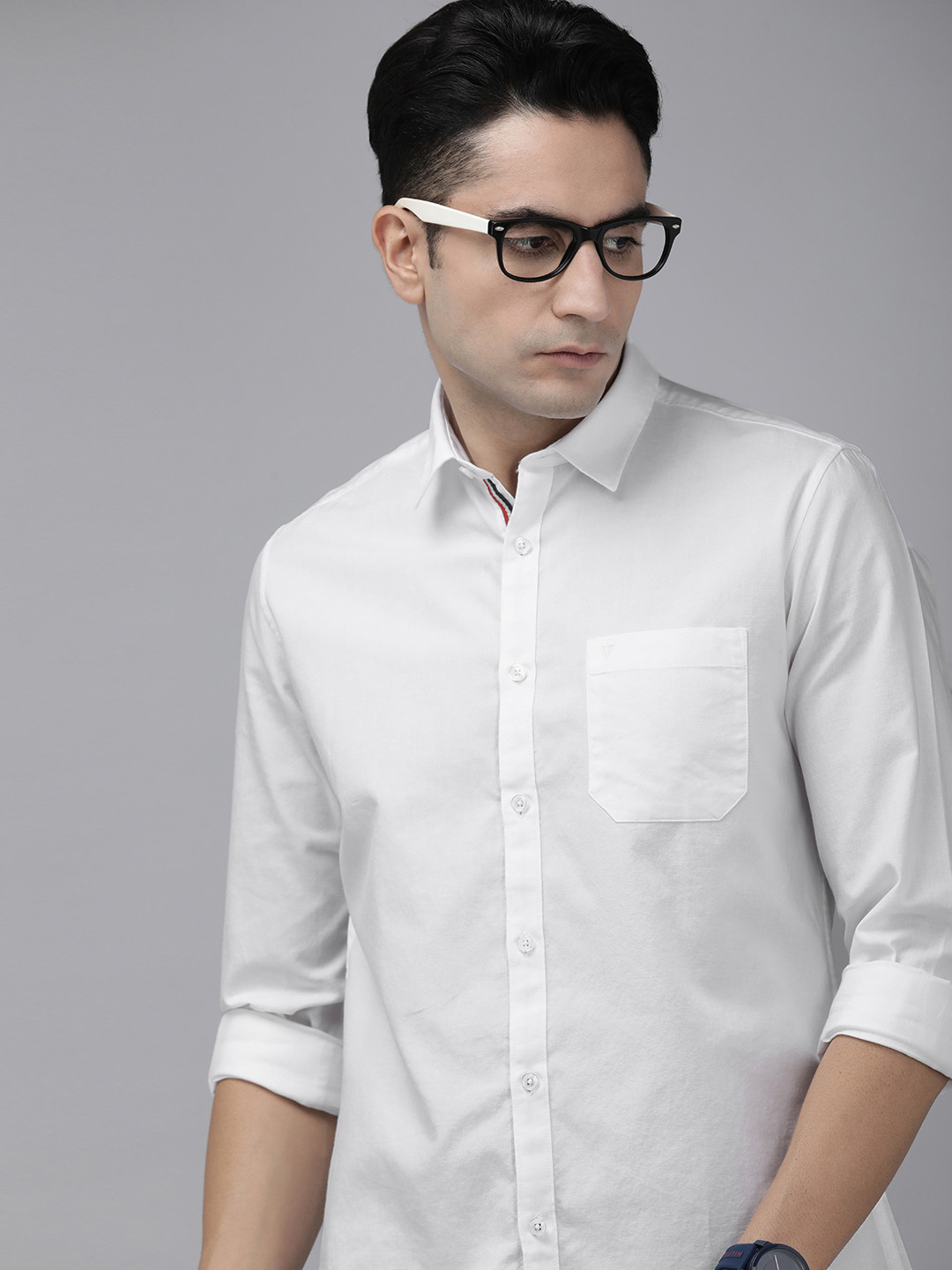 

Van Heusen Sport Men White Solid Slim Fit Pure Cotton Casual Shirt