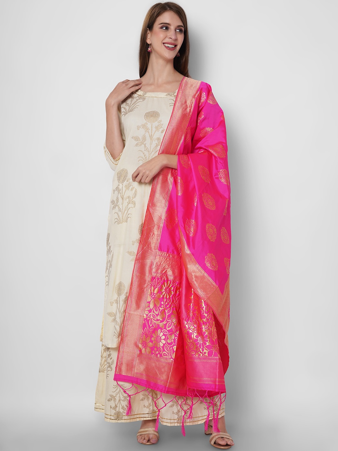 

ORTANGE Women Off White Floral Printed Kurta with Palazzos & Dupatta
