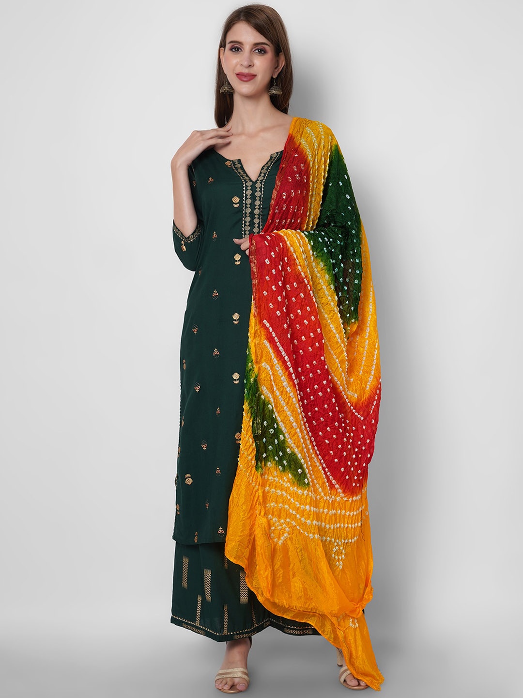 

ORTANGE Women Green Ethnic Motifs Printed Gotta Patti Kurta with Palazzos & With Dupatta