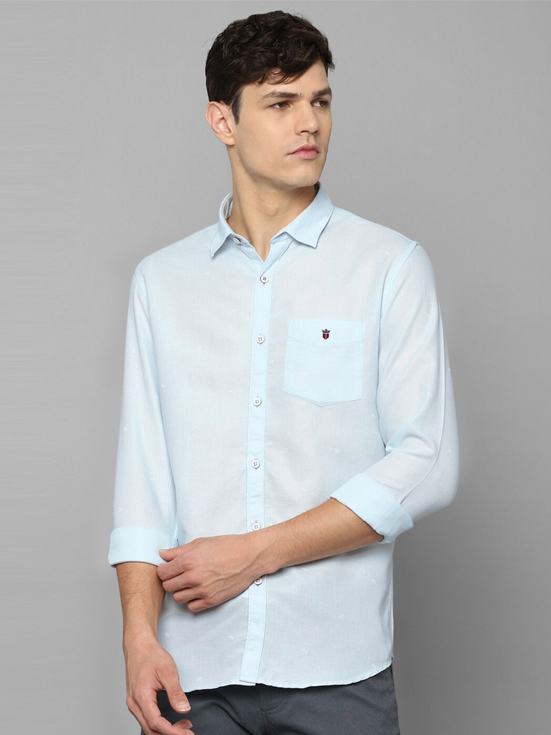 

Louis Philippe Sport Men Blue Slim Fit Casual Shirt
