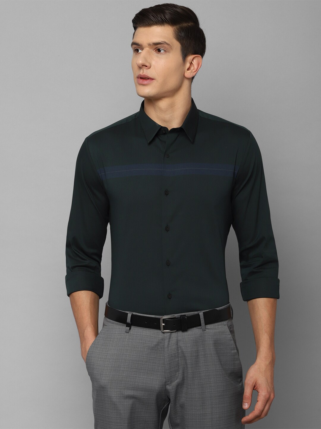 

Louis Philippe Sport Men Green Slim Fit Casual Shirt