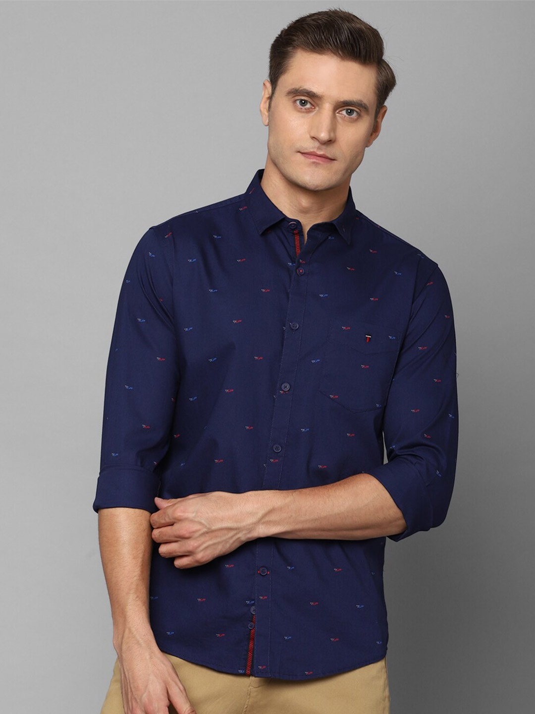 

Louis Philippe Sport Men Navy Blue Slim Fit Printed Pure Cotton Casual Shirt
