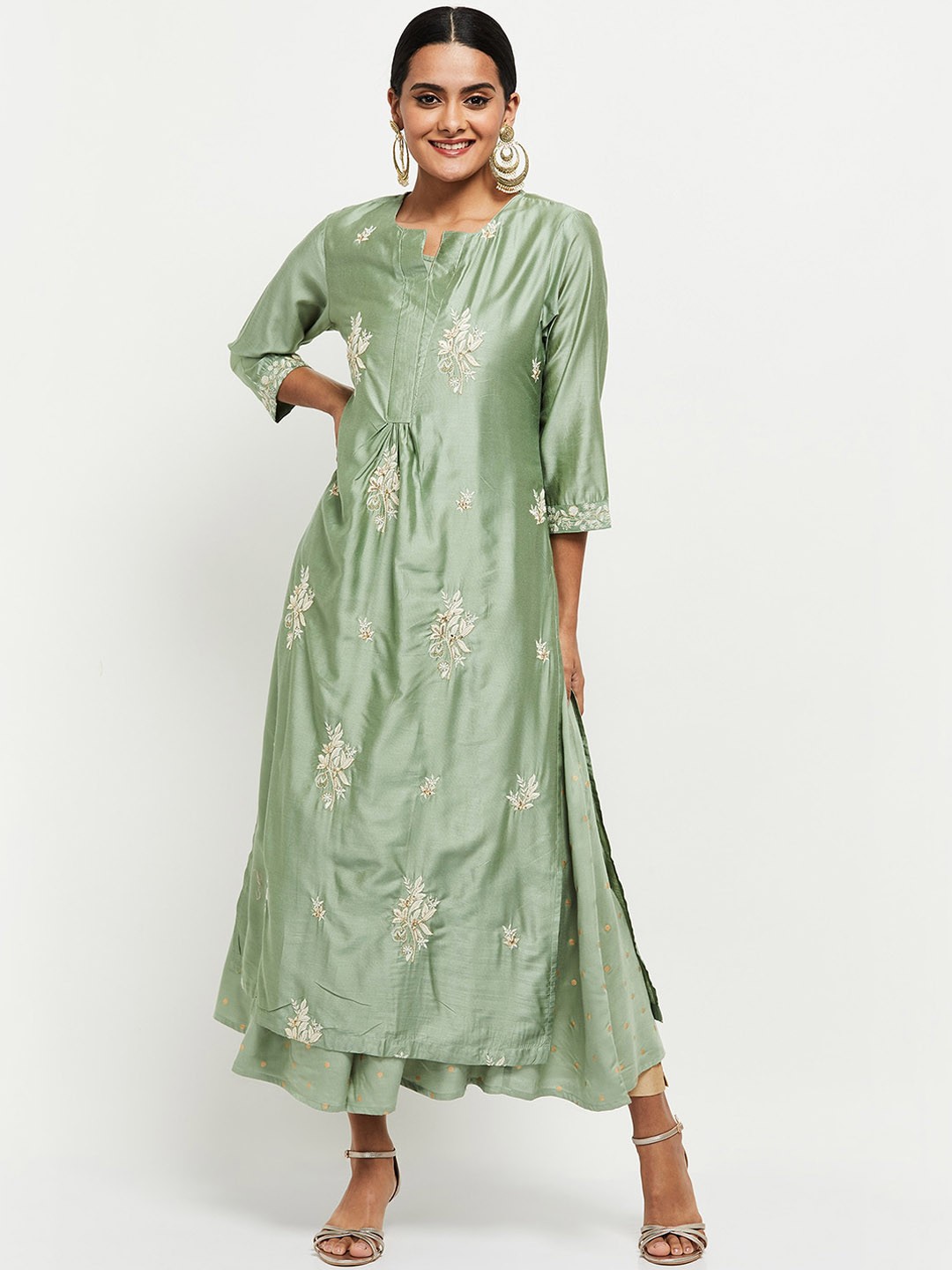 

max Women Olive Green Floral Embroidered Thread Work Anarkali Kurta
