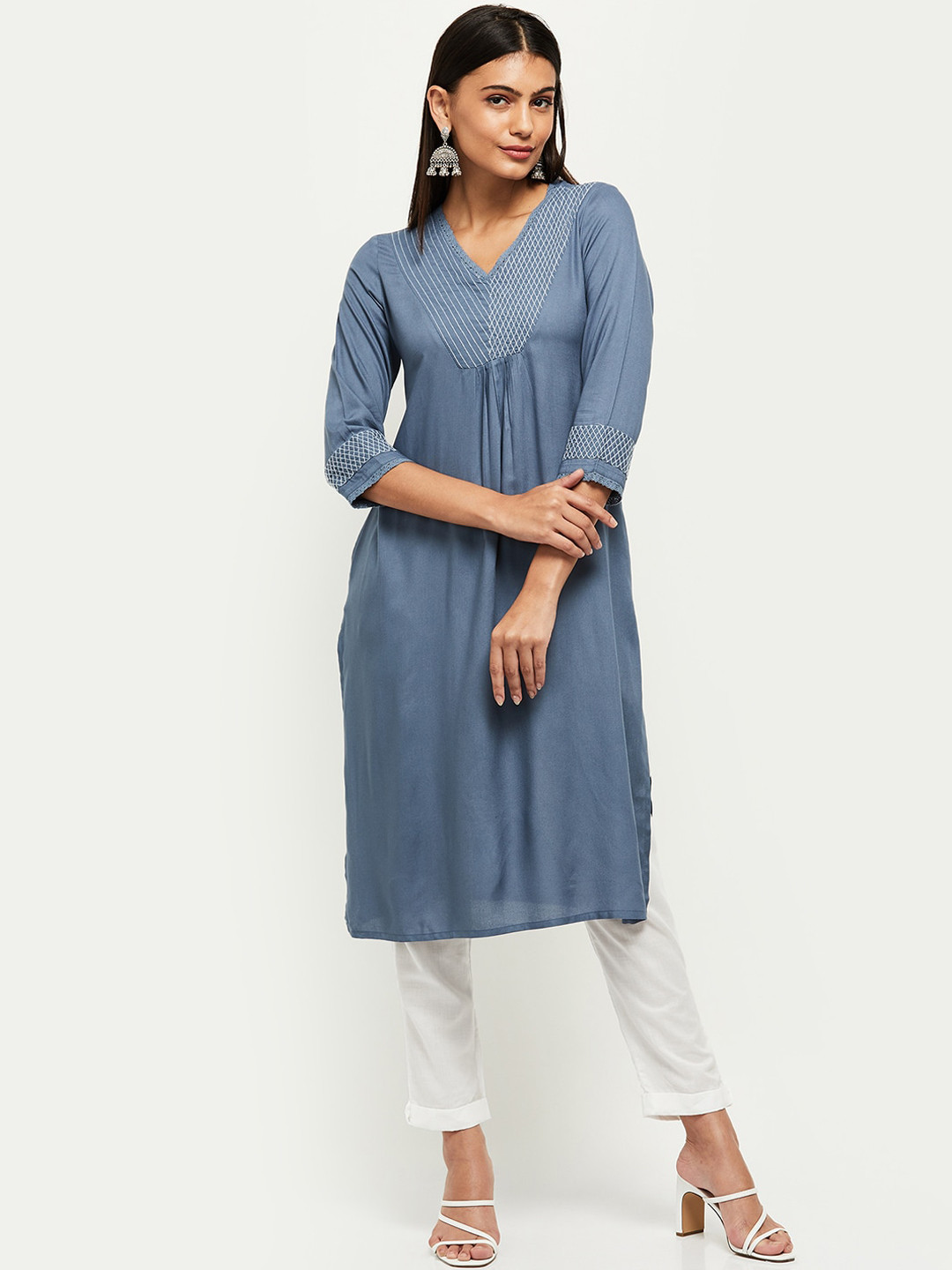 

max Women Blue Thread Work V-neck Kurta
