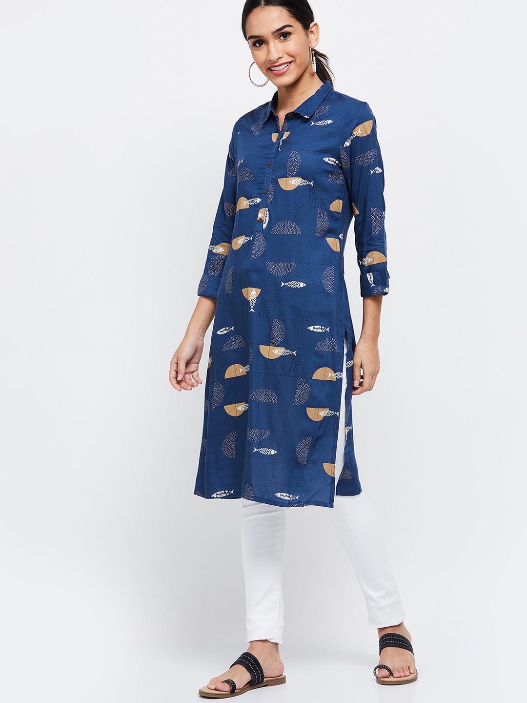 

max Women Blue Quirky Printed Kurta