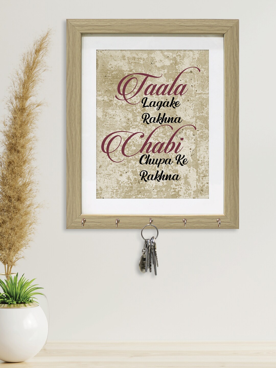 

RANDOM Set of 2 Cream-Coloured Black Printed Wall Hanging Key Holders