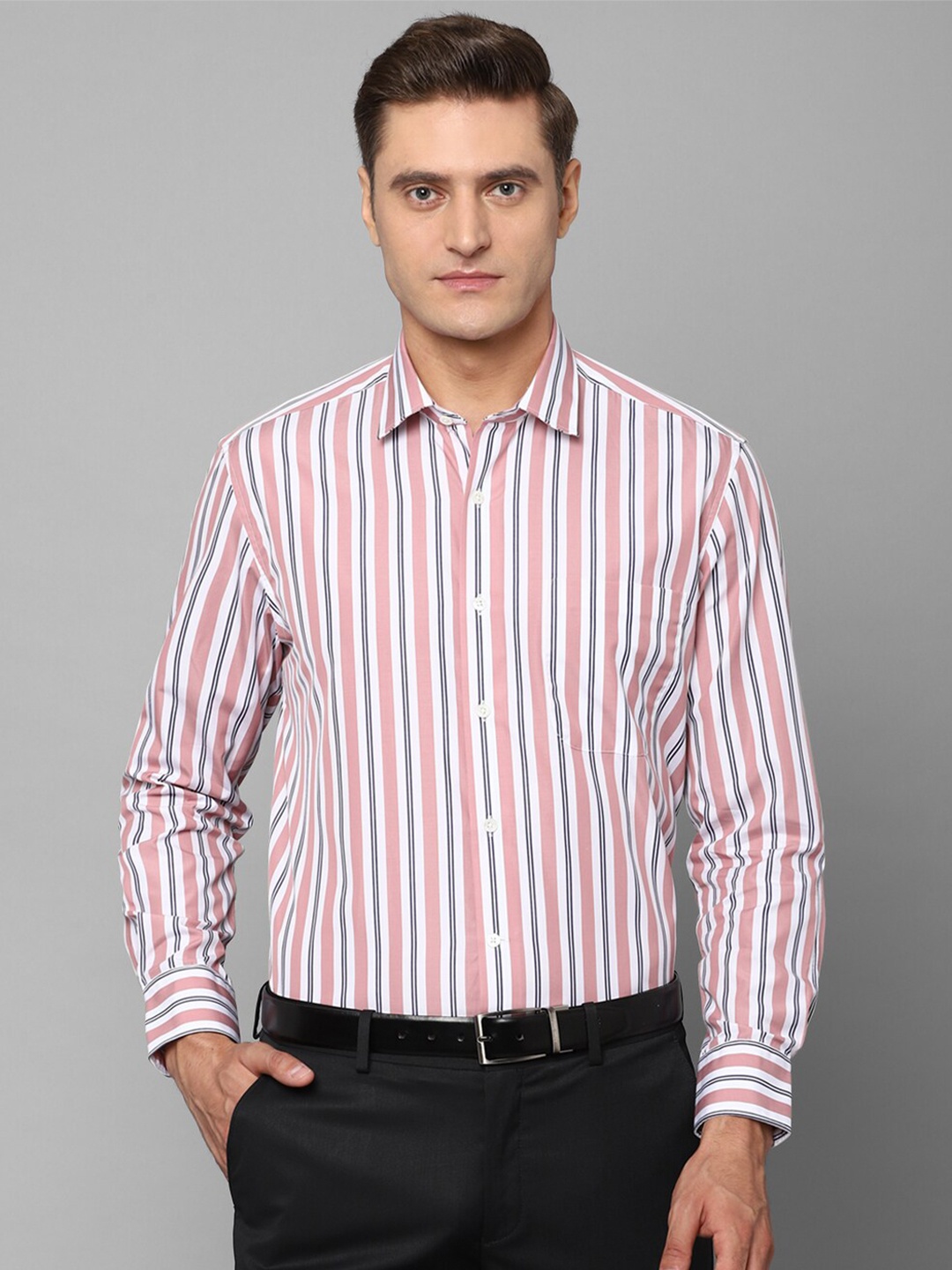 

Luxure by Louis Philippe Men Pink Striped Formal Shirt