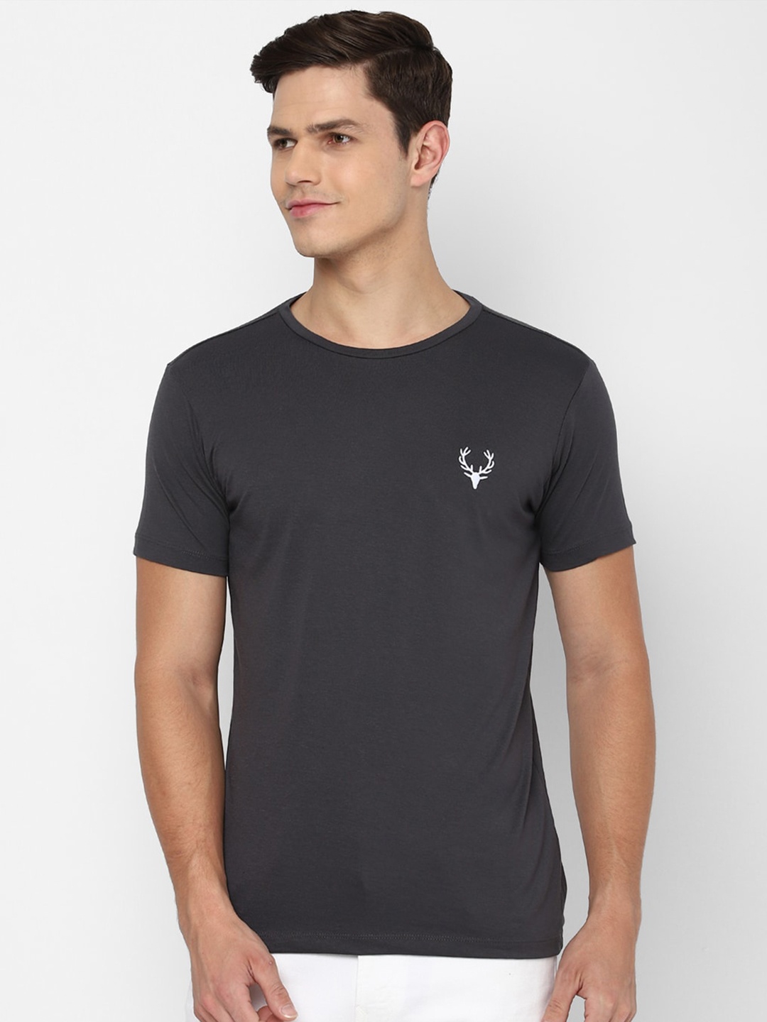 

Allen Solly Sport Men Grey Solid Cotton T-shirt