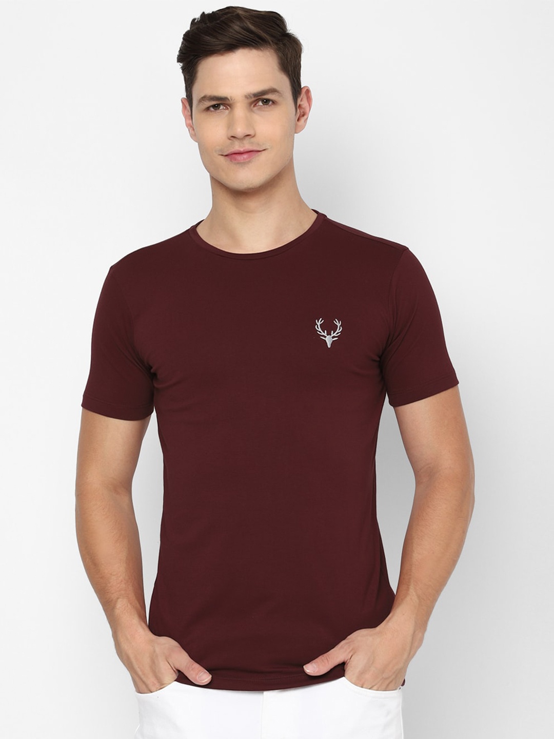 

Allen Solly Sport Men Maroon Solid Cotton T-shirt