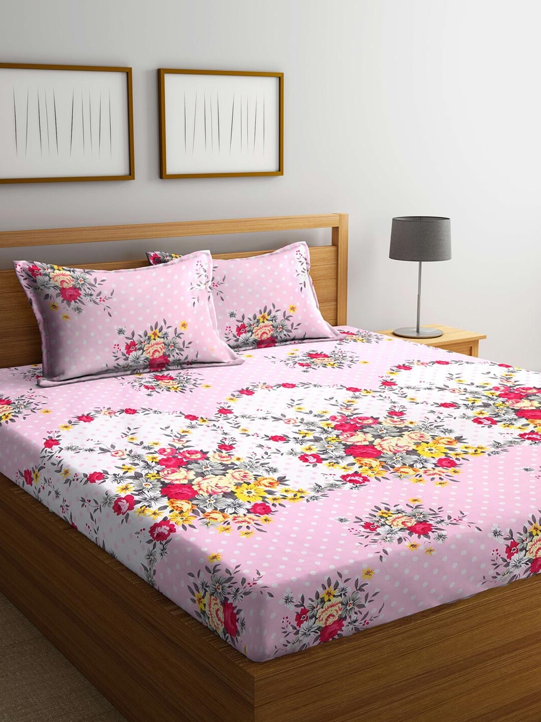 

KLOTTHE Pink & White Floral 300 TC King Bedsheet with 2 Pillow Covers