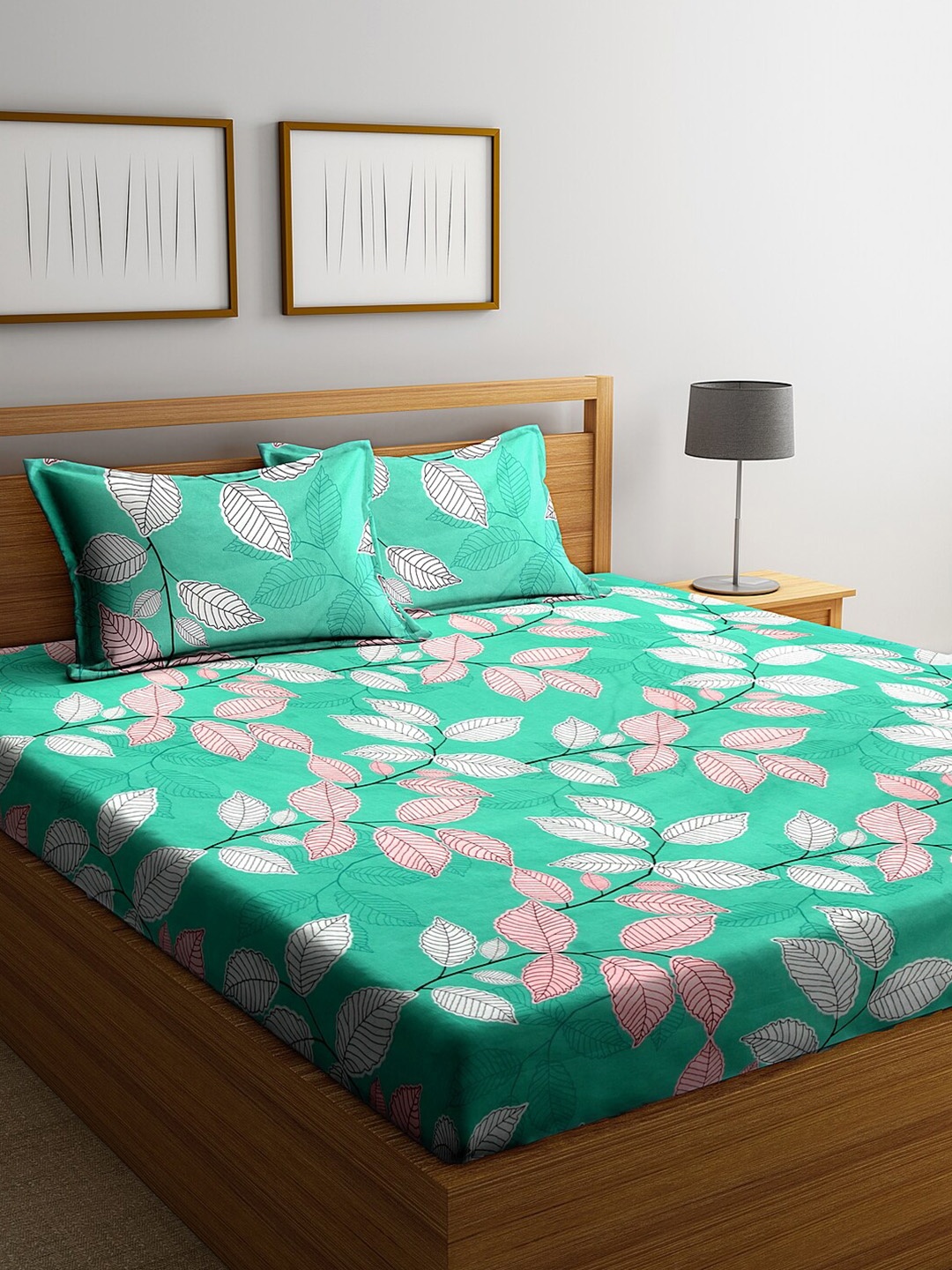 

KLOTTHE Green & White Floral 300 TC King Bedsheet with 2 Pillow Covers
