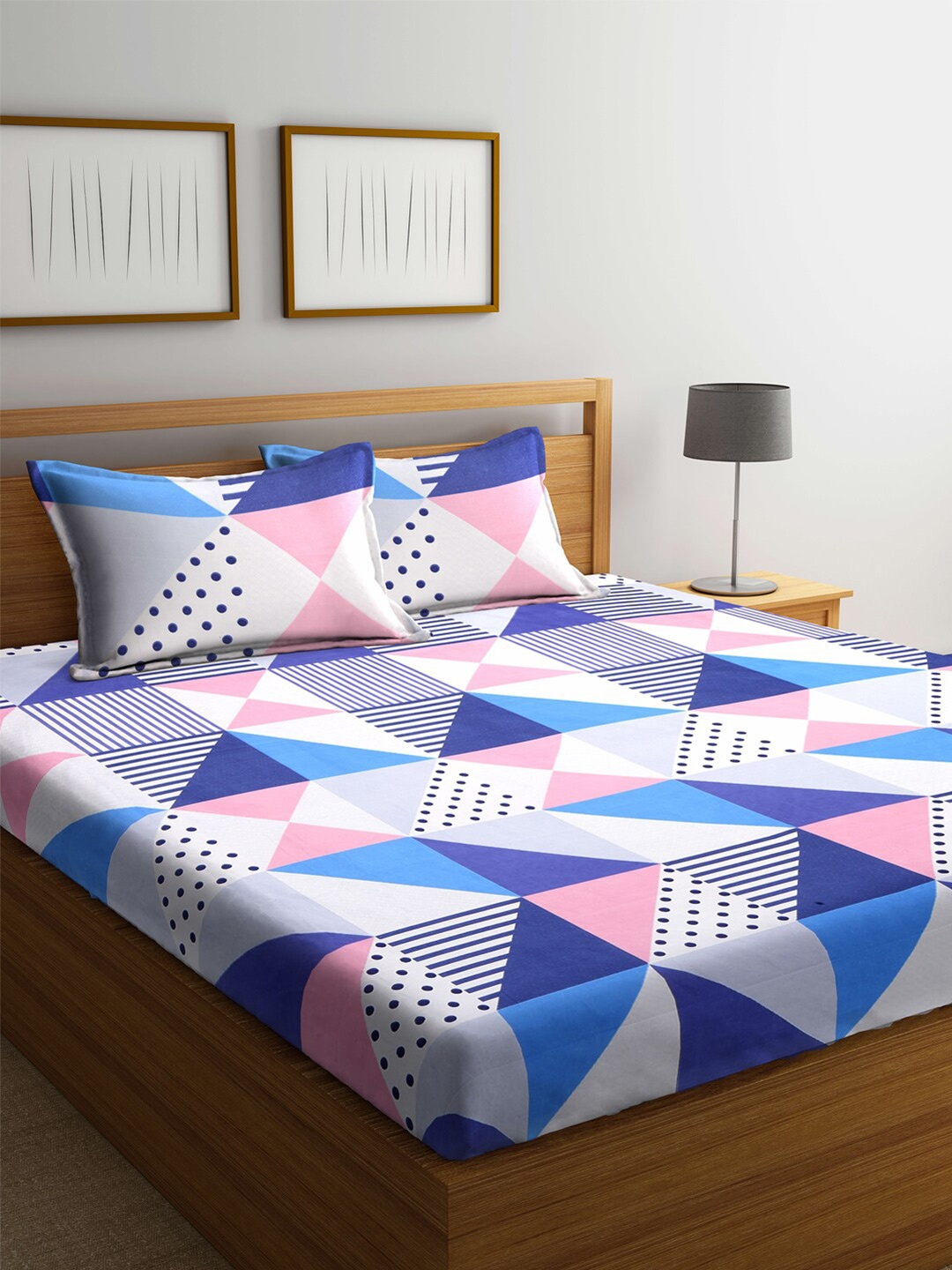 

KLOTTHE Blue & Pink Geometric 300 TC King Bedsheet with 2 Pillow Covers