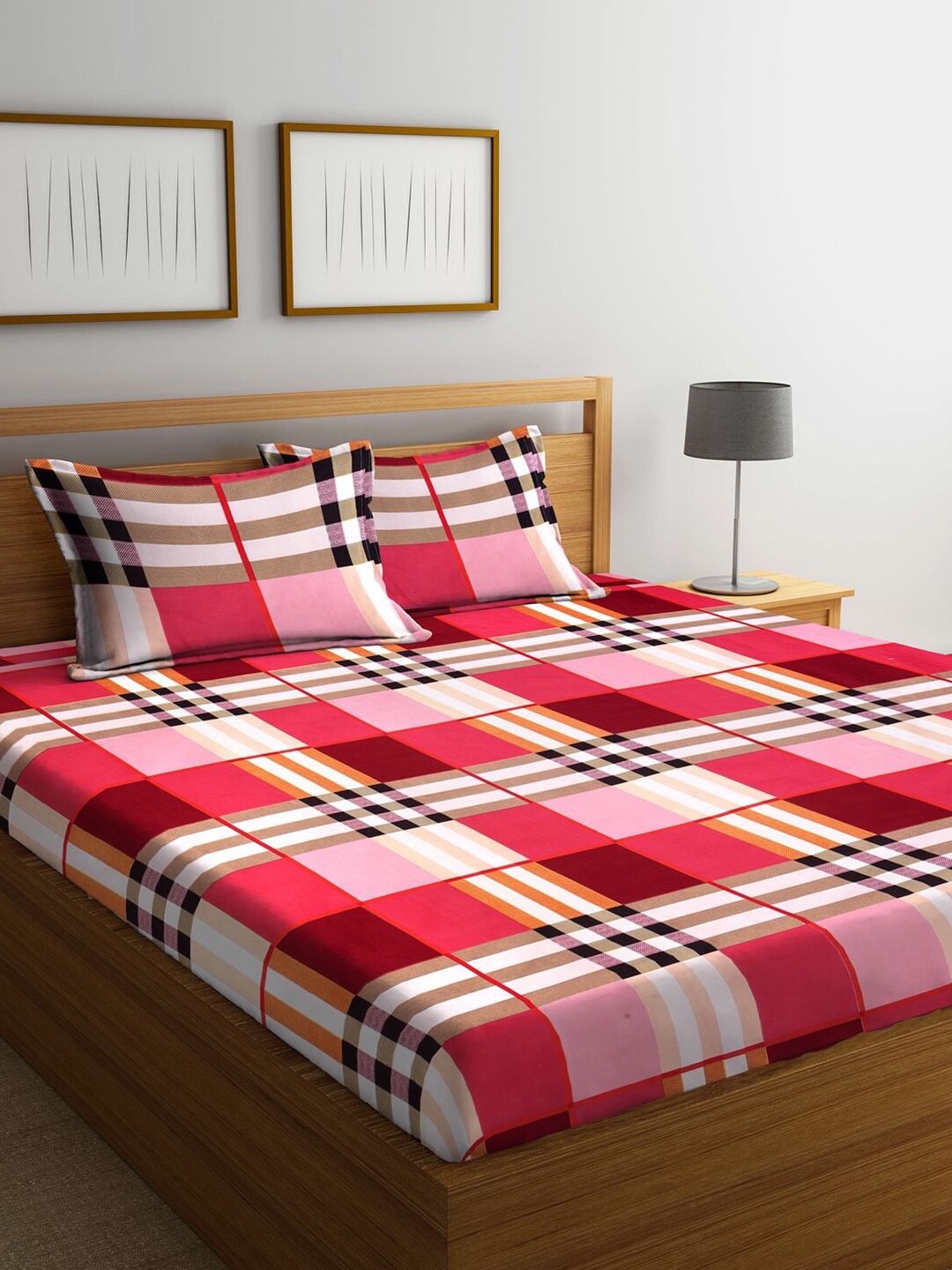 

KLOTTHE Multicoloured Geometric 300 TC King Bedsheet with 2 Pillow Covers, Multi