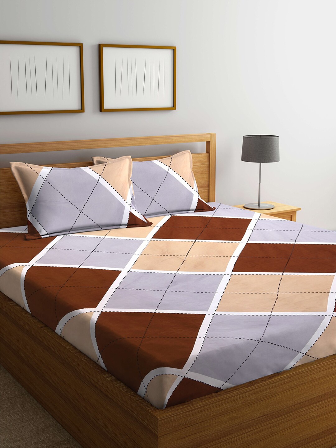 

KLOTTHE Multicoloured Geometric 300 TC King Bedsheet with 2 Pillow Covers, Multi