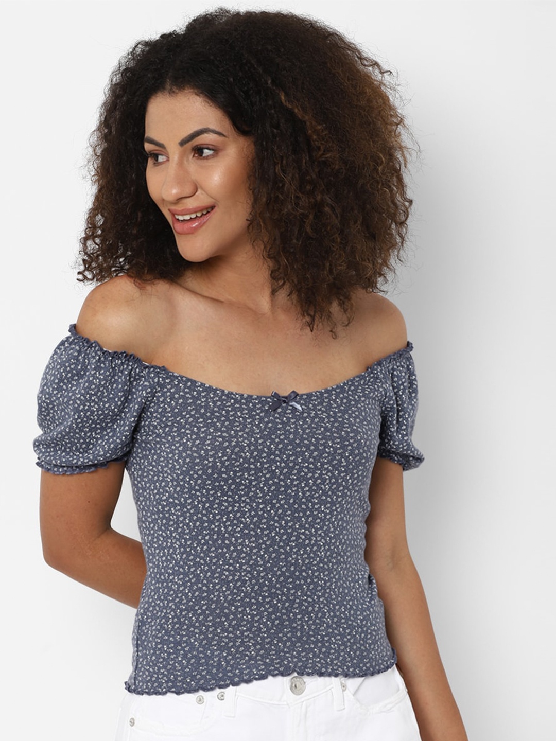 

AMERICAN EAGLE OUTFITTERS Women Blue Floral Printed Cotton V-Neck Extended Sleeves T-shirt