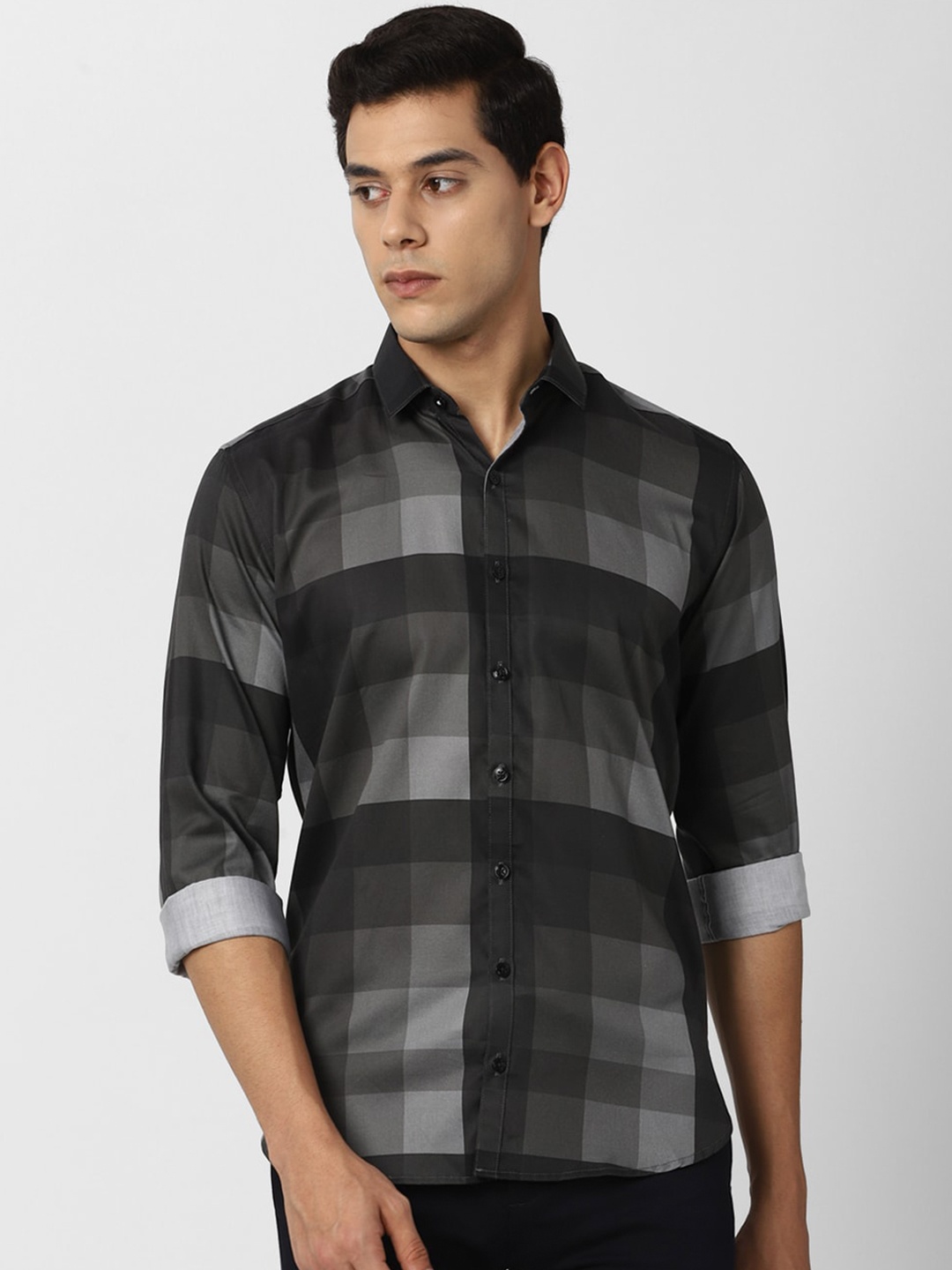 

V Dot Men Grey Buffalo Checked Slim Fit Casual Shirt