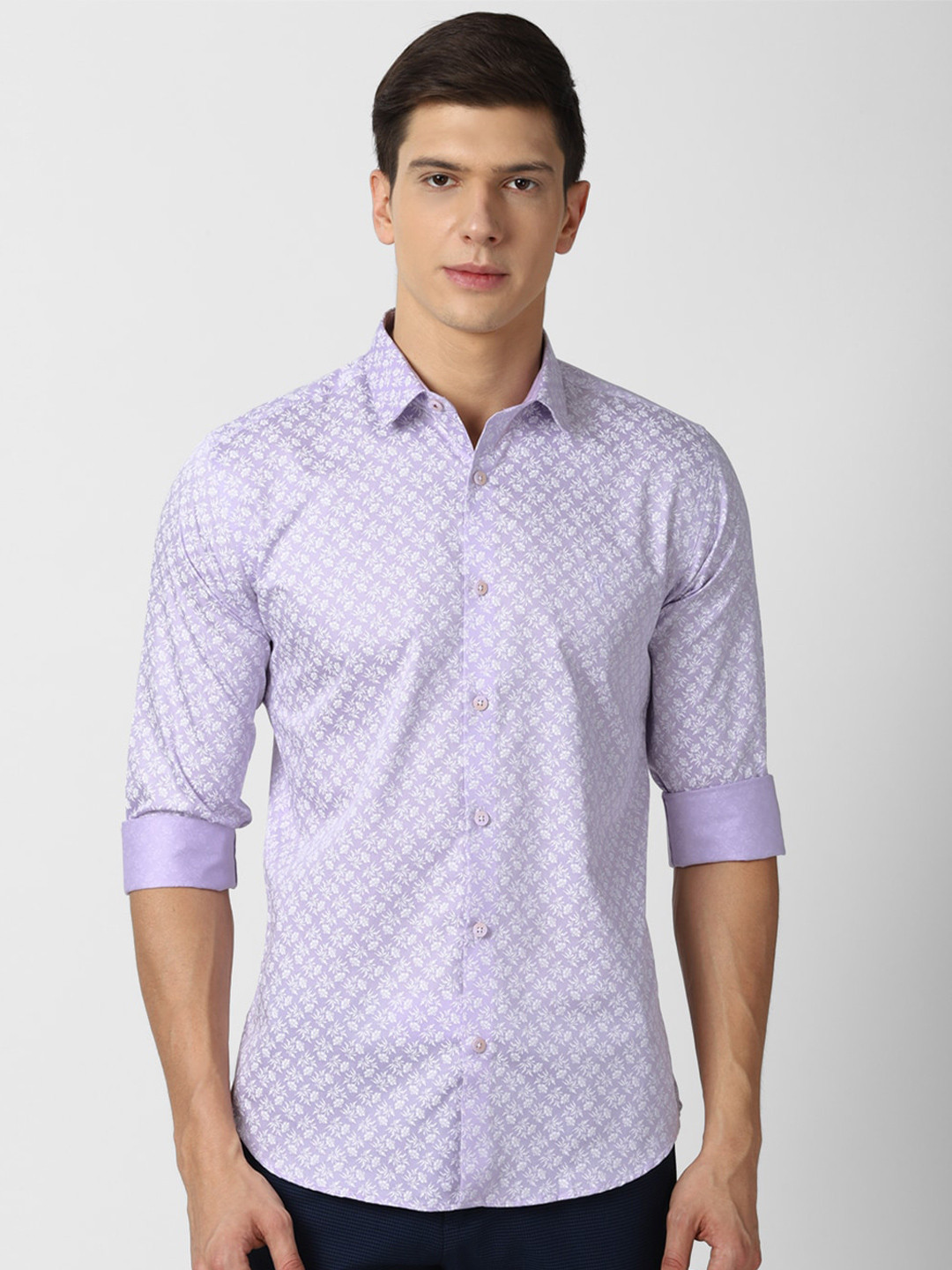 

V Dot Men Purple Slim Fit Printed Casual Shirt