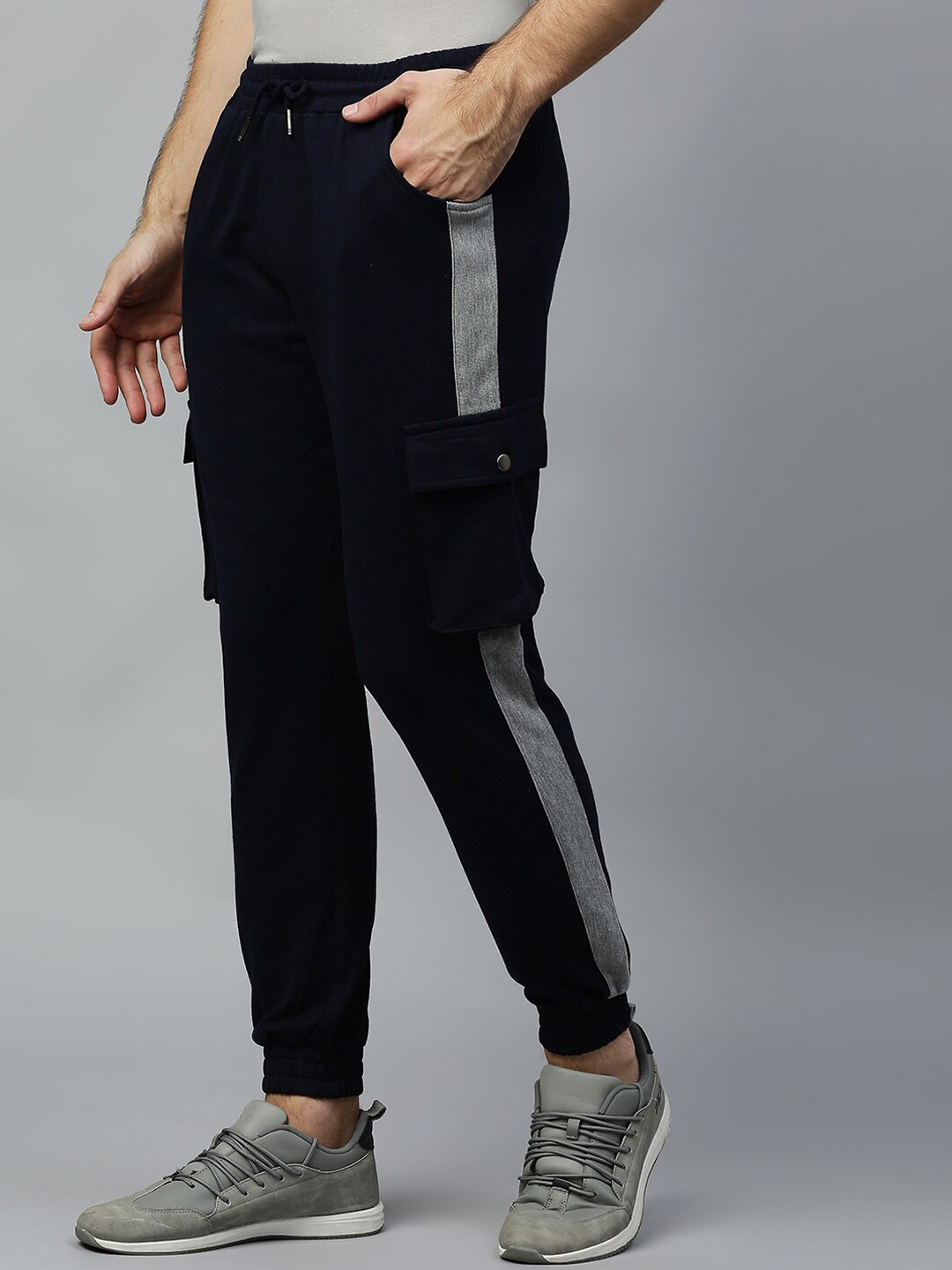 

Hubberholme Men Navy Blue Solid Track Pants