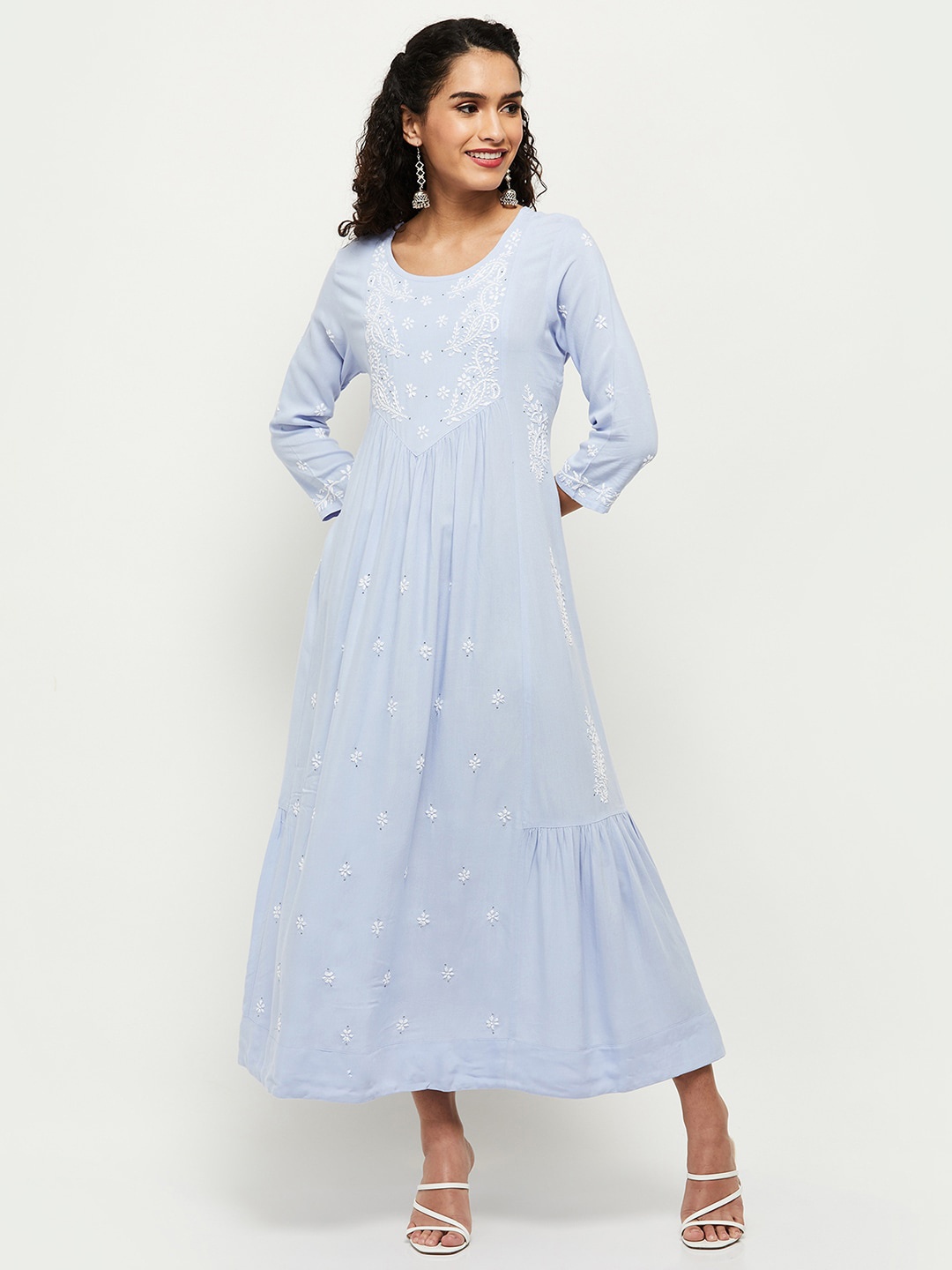 

max Women Blue Embroidered Midi Dress