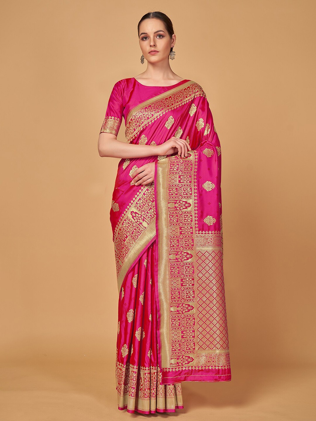 

MONJOLIKA FASHION Pink & Gold-Toned Woven Design Zari Silk Blend Banarasi Saree