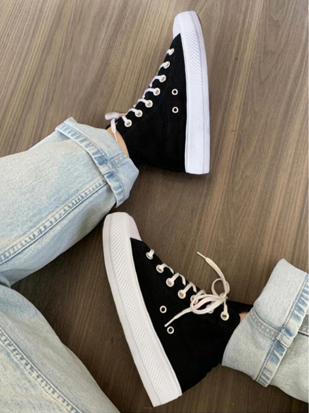 

Shoetopia Women Black Colourblocked Sneakers