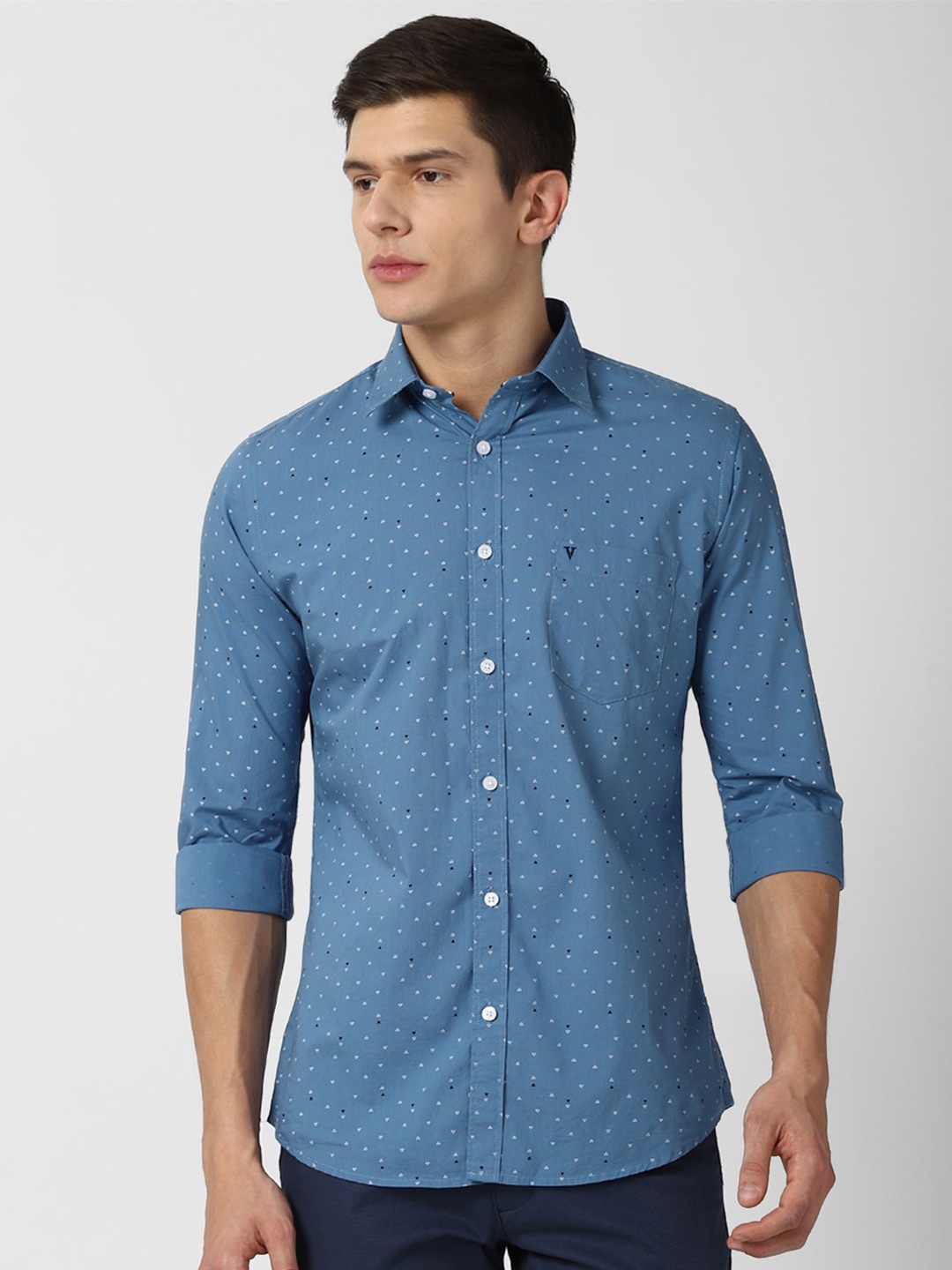 

Van Heusen Sport Men Blue Slim Fit Printed Pure Cotton Casual Shirt