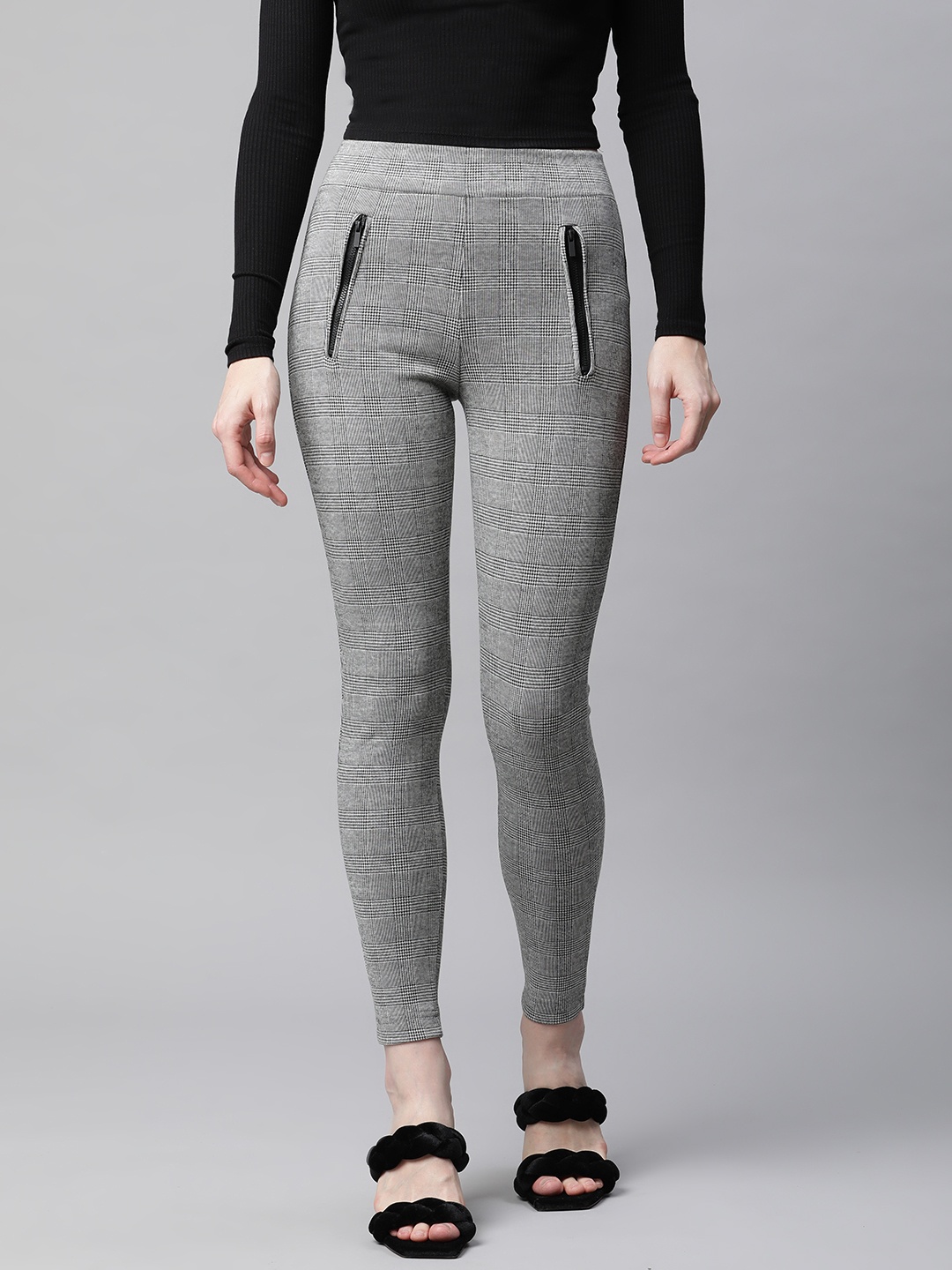 

Marks & Spencer Women Grey Checked Mid-Rise Treggings