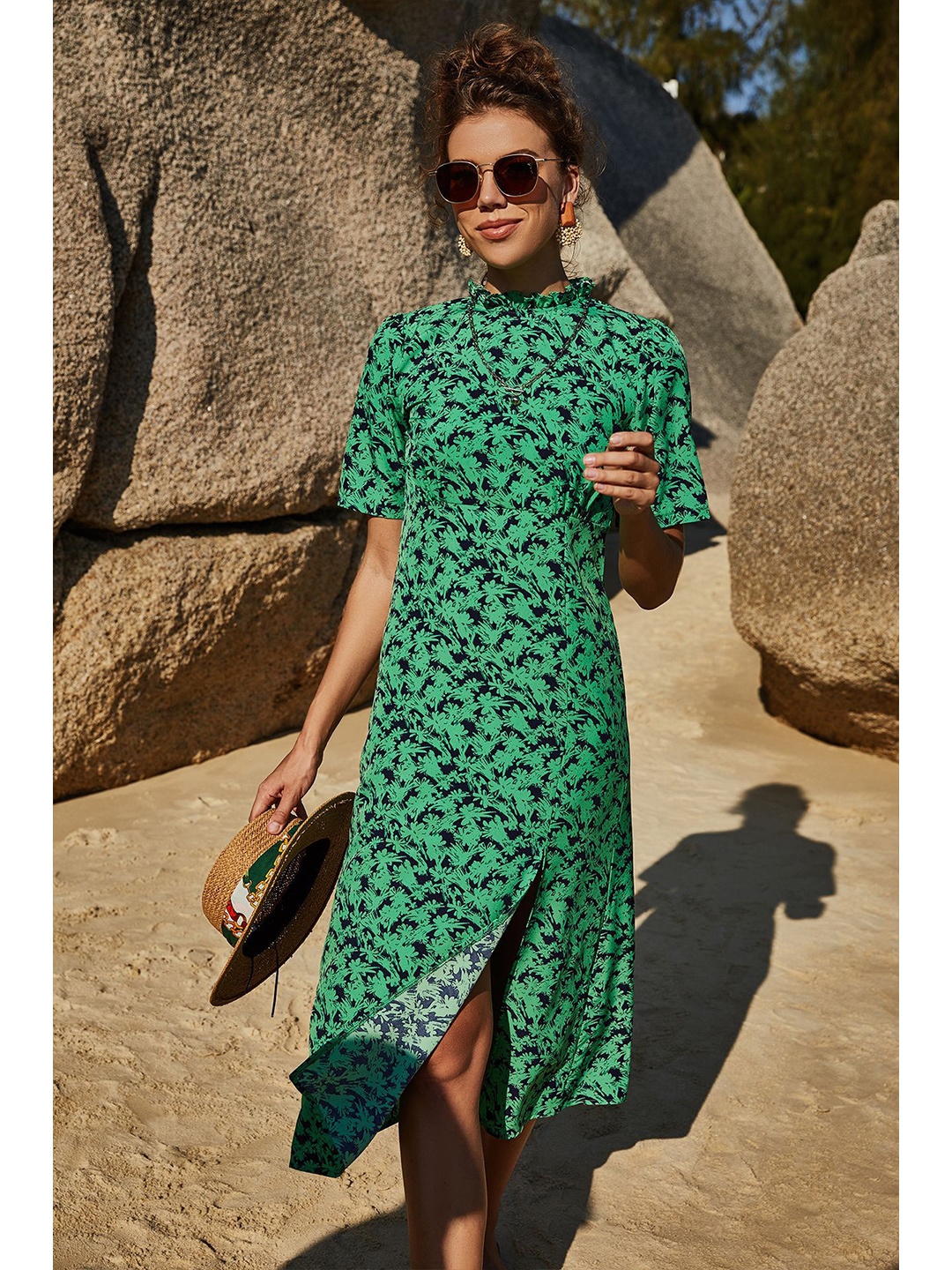 

StyleCast Women Green Floral Printed Sheath Midi Dress