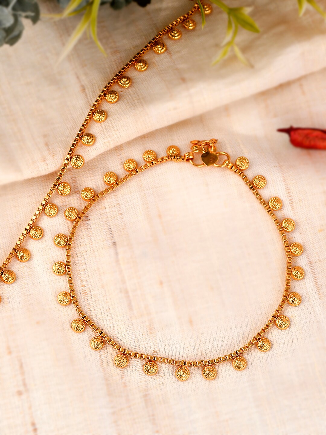 

Silvermerc Designs Women Gold plated Floral Handcrafted Chain Anklet