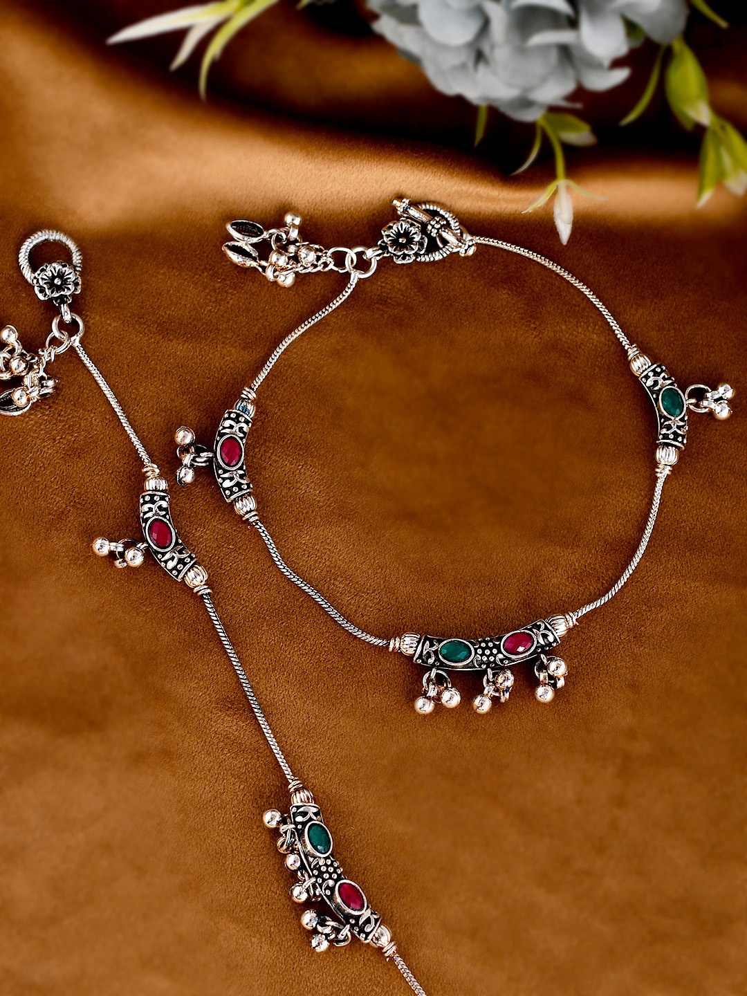 

Silvermerc Designs Women Silver-Plated Green & Red Beaded Chain Anklet