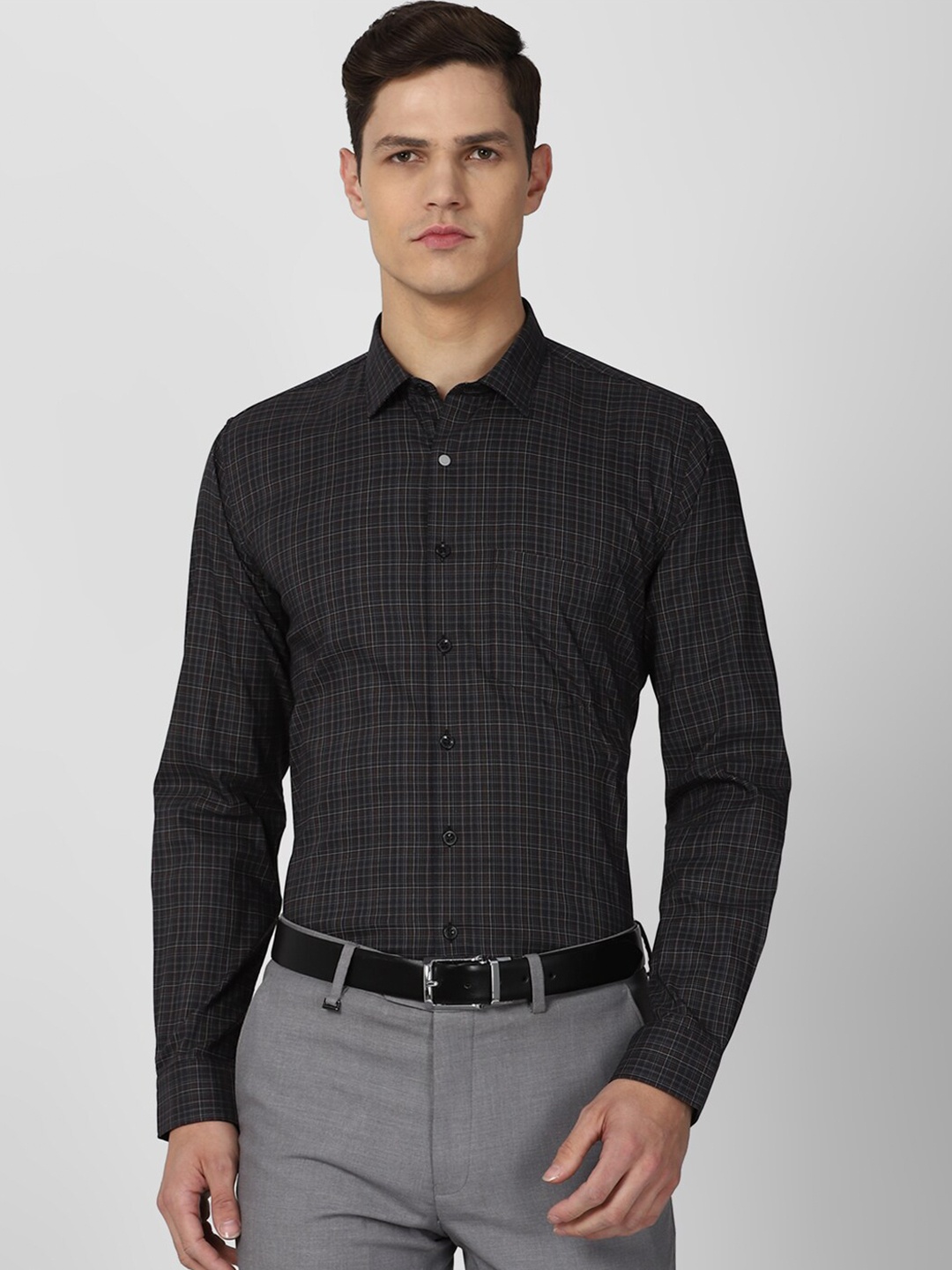 

Van Heusen Men Black Slim Fit Checked Formal Shirt