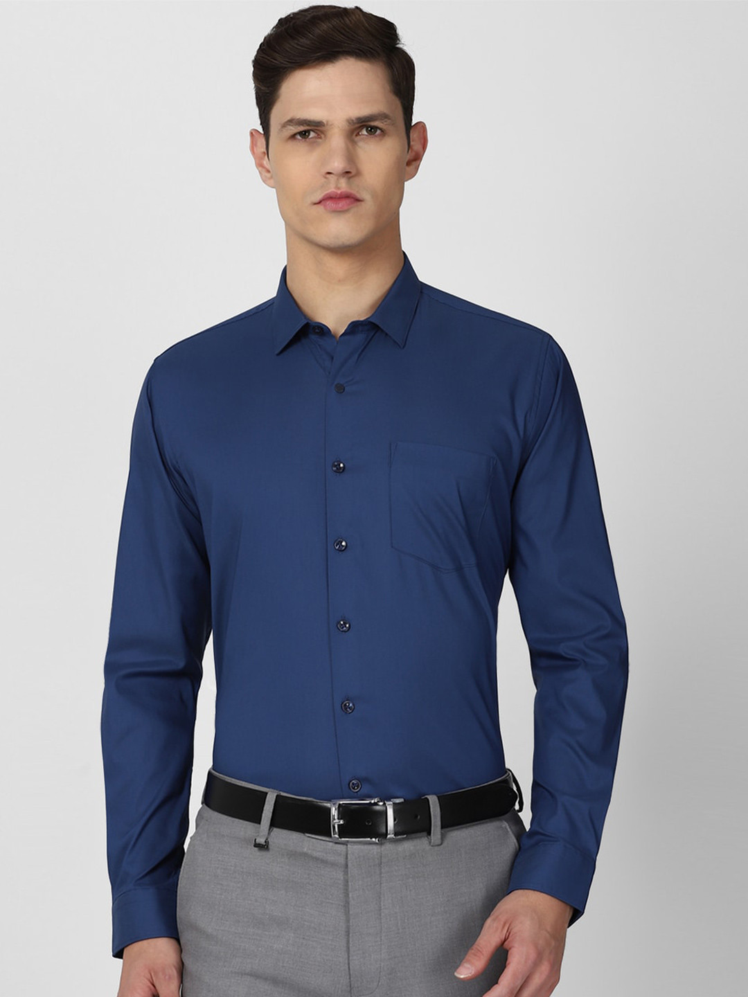 

Van Heusen Men Navy Blue Slim Fit Formal Shirt