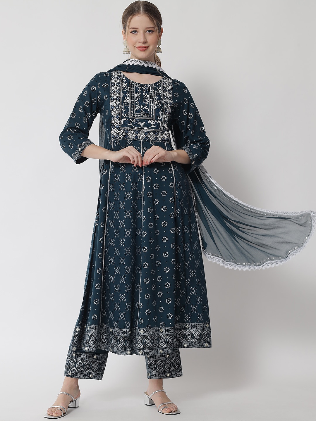 

IkDaiya Women Teal Blue Floral Printed Kurta with Trousers & With Dupatta