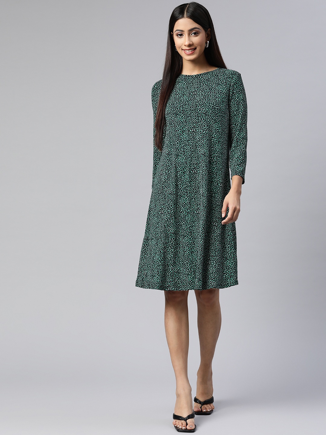 

Marks & Spencer Green & White Polka Dot A-Line Dress