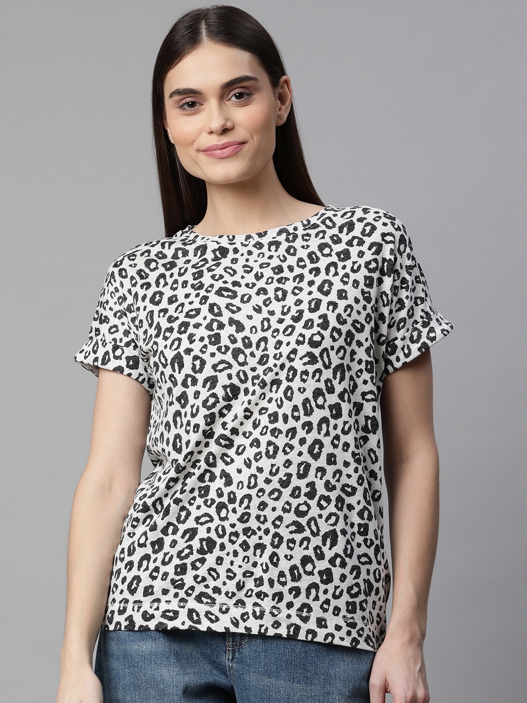

Marks & Spencer White & Black Printed Drop-Shoulder Sleeves T-shirt