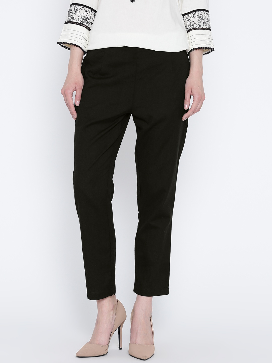 

Rangriti Women Black Cropped Cigarette Trousers