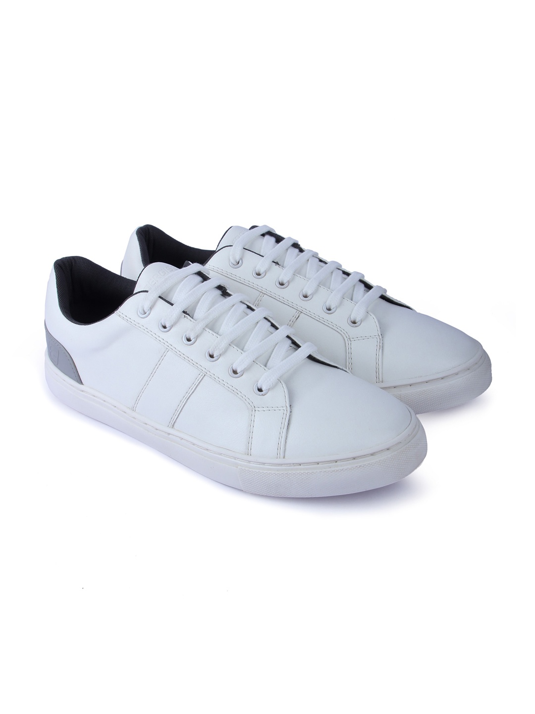 

Lancer Men White Sneakers