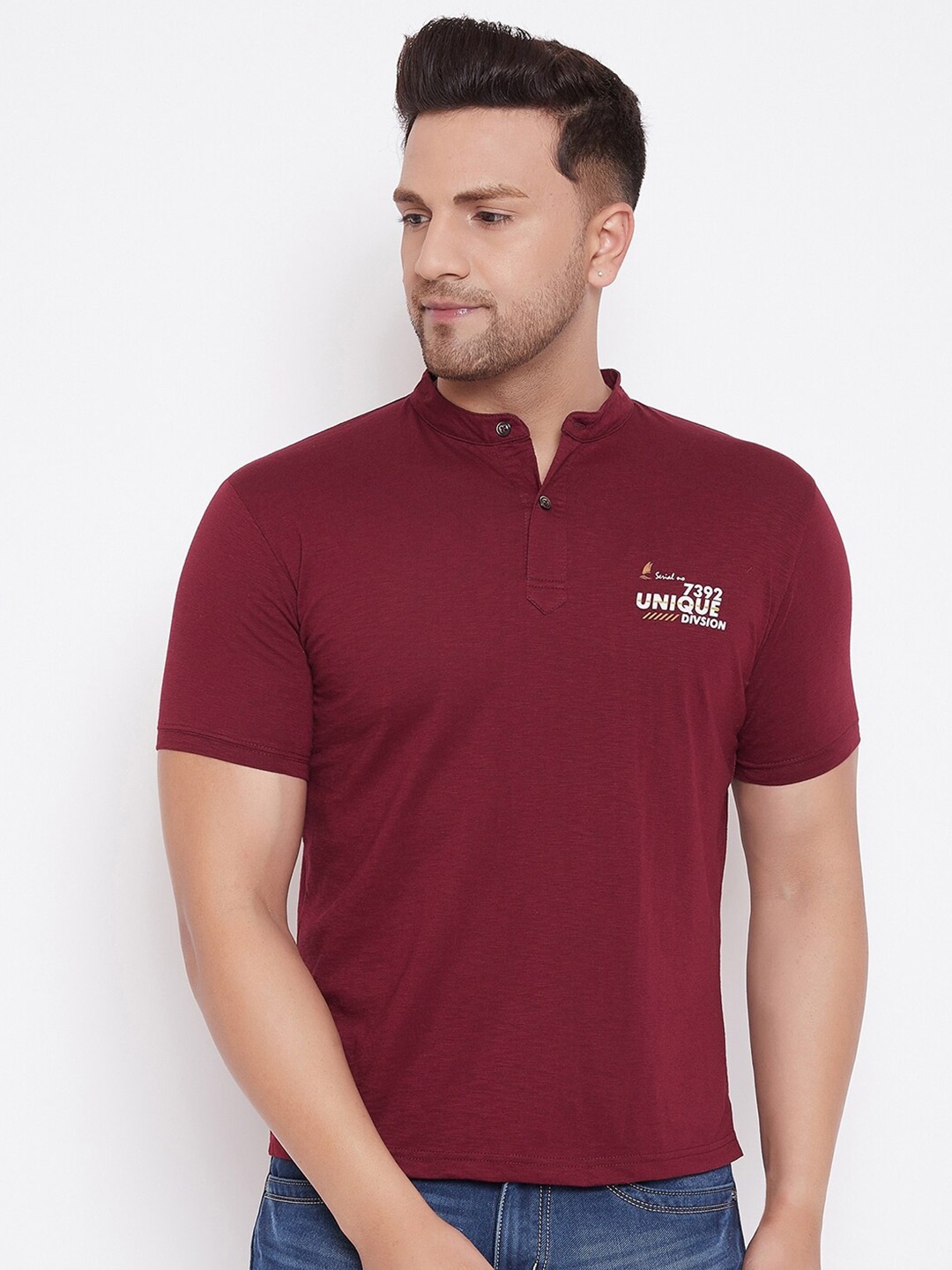 

HARBOR N BAY Men Maroon Mandarin Collar T-shirt